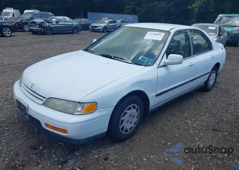1994 Honda Accord Lx/Ex from USA, damaged, VIN 1HGCD564XRA014313